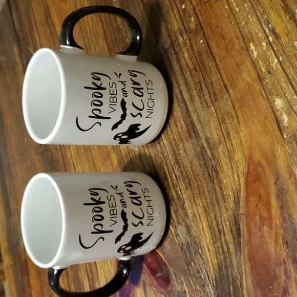 Gibson Other - Gibson Halloween Spooky Vibes Mugs Set of 2